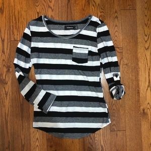 3/$10 - Striped top size medium  *read